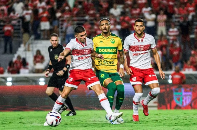 Como era e como está? Compare as campanhas do CRB em 2024 e 2025 após a rodada 6 da Série B